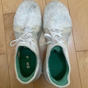 white adidas running shoes